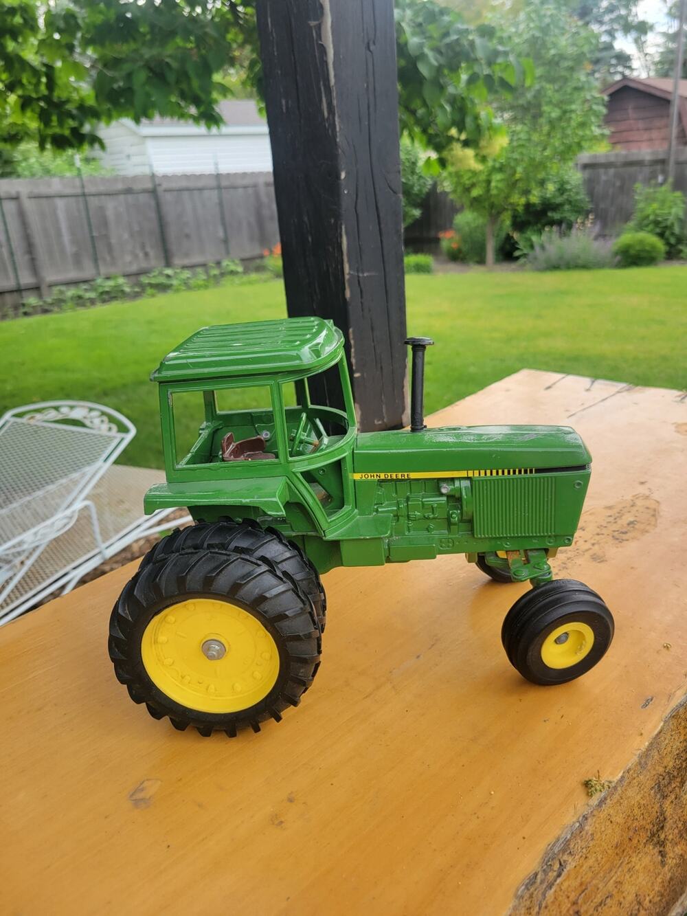 Vintage Ertl John Deere 4430 or 4440 die-cast tractor Missing Muffler As Is